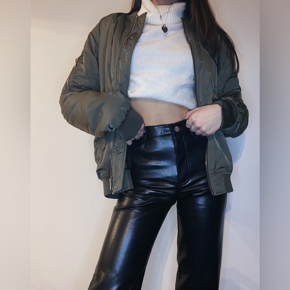 Green bomber jacket - Picture 1 of 3